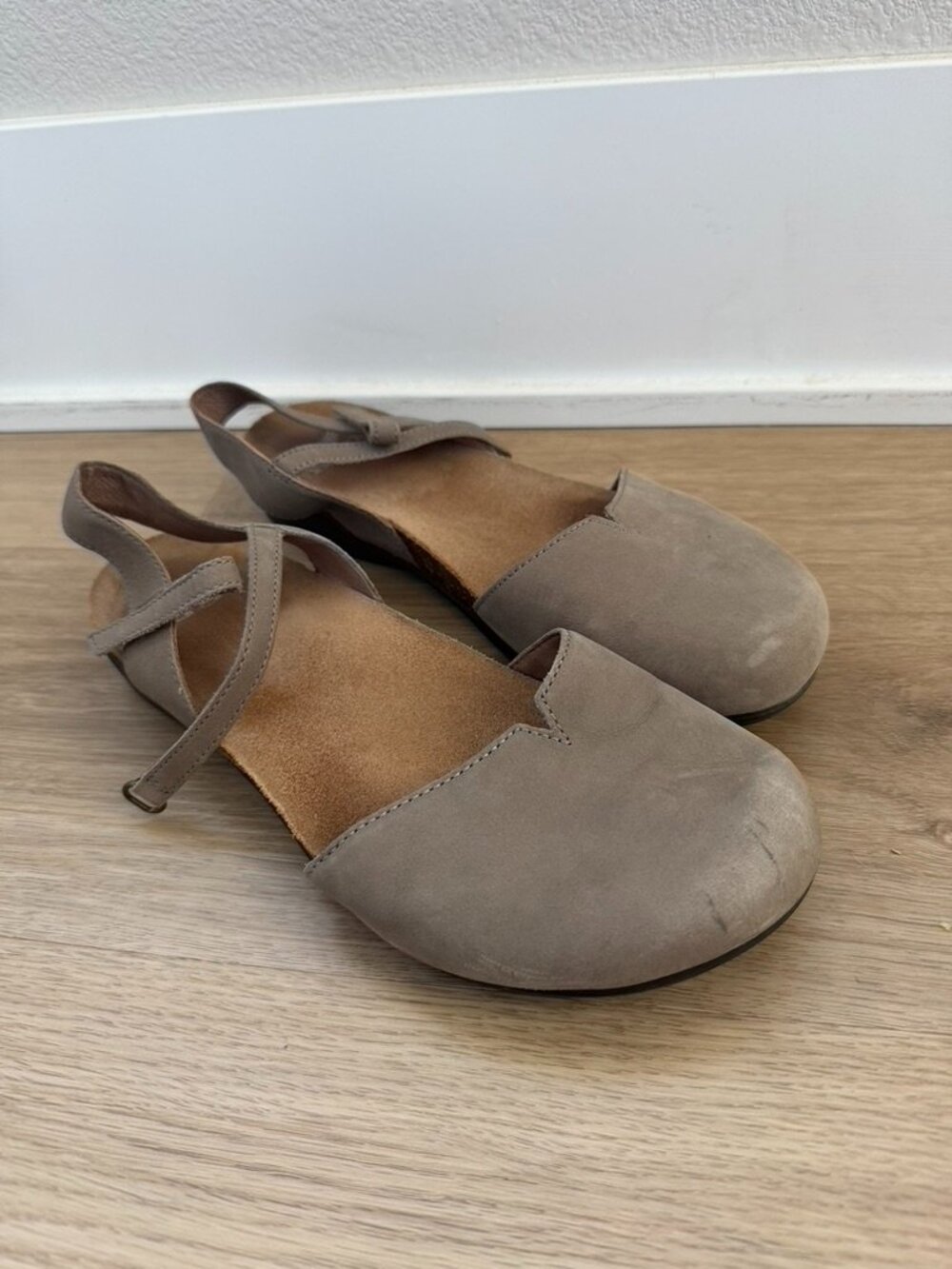 Dansko Sandals Rowan Nubuck Beige Gray super comfy sandals 39